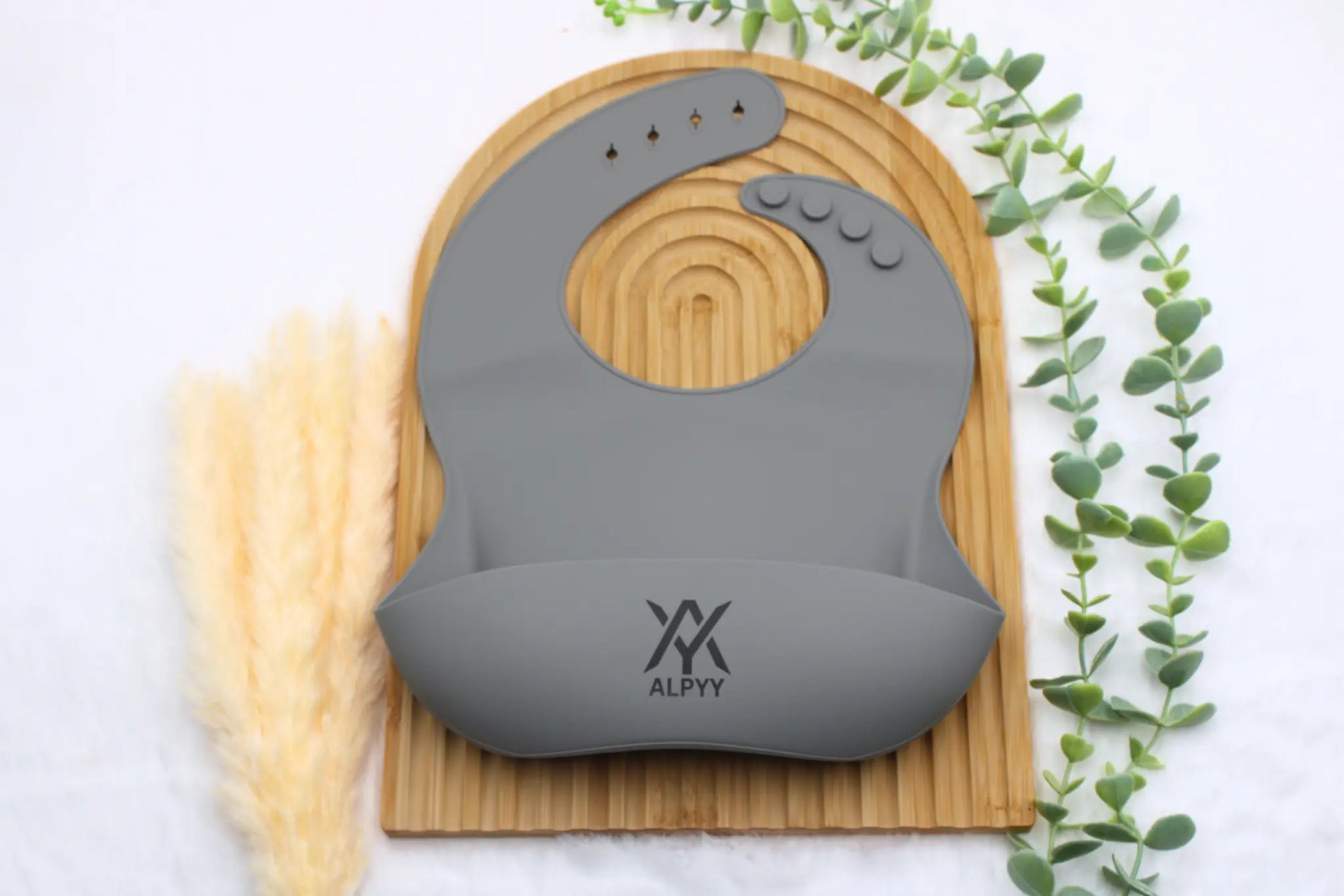 kinder-lätzchen-aus-silikon-grau