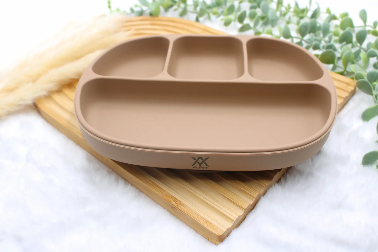 Teller für Kleinkinder in Khaki mit sicherem Halt