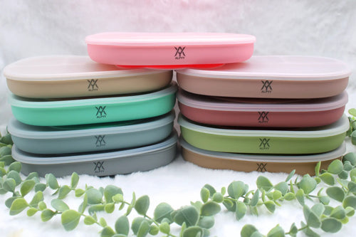 Teller für Kleinkinder in verschiedenen Farben aus Silikon